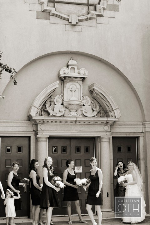Bridesmaids outside of church, Wainright House wedding venue, Rye New York, Lyndsey Hamilton Events, Christian Oth Studio 090711FULMEG0049