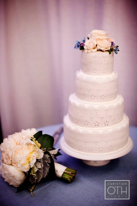 White eyelit wedding cake, Wainright House wedding venue, Rye New York, Lyndsey Hamilton Events, Christian Oth Studio 090711FULMEG0183