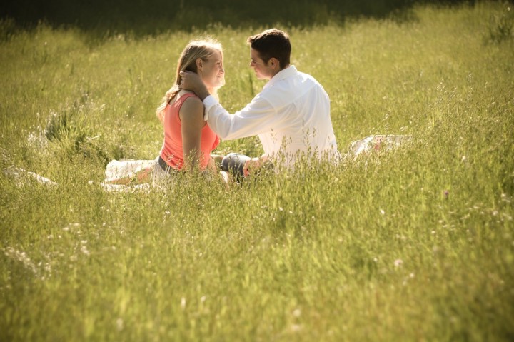 casey mackenzie photography, country engagement shoot