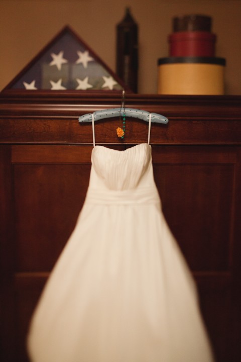 Strapless sweetheart bridal gown, Cobblestone Farms wedding, Ann Arbor Michigan, Bryan & Mae photography, Kiva