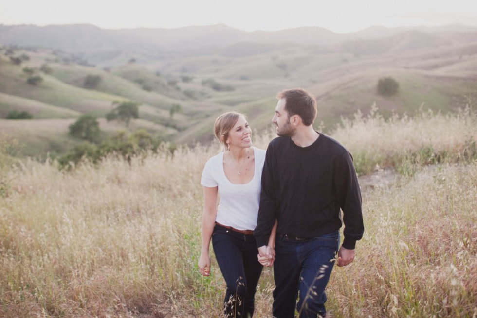 Calabasas engagement pictures, stephanie williams photography, modern romance photography, field engagement shoot
