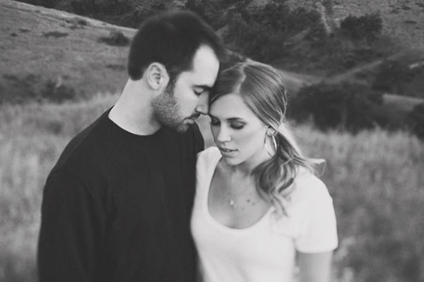 Calabasas engagement pictures, stephanie williams photography, modern romance photography, field engagement shoot