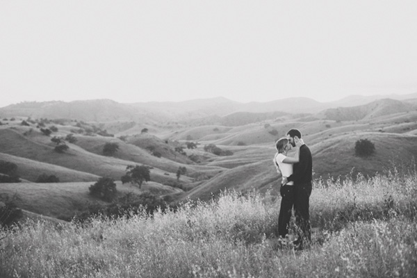 Calabasas engagement pictures, stephanie williams photography, modern romance photography, field engagement shoot