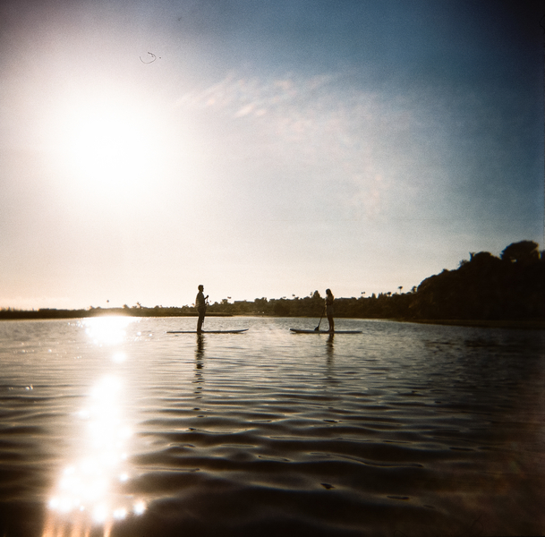 unique engagement photo ideas, engagement photo ideas, paddleboarding photos
