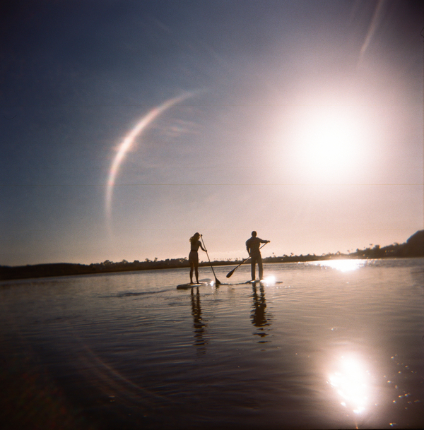 unique engagement photo ideas, engagement photo ideas, paddleboarding photos