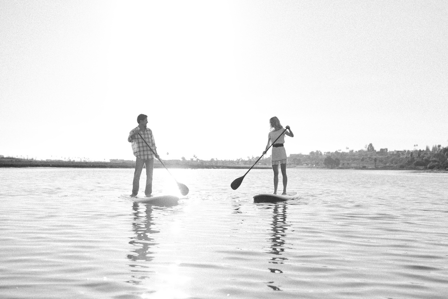 unique engagement photo ideas, engagement photo ideas, paddleboarding photos