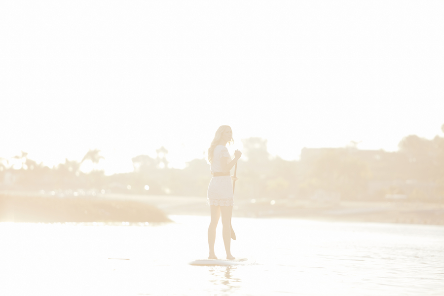 unique engagement photo ideas, engagement photo ideas, paddleboarding photos