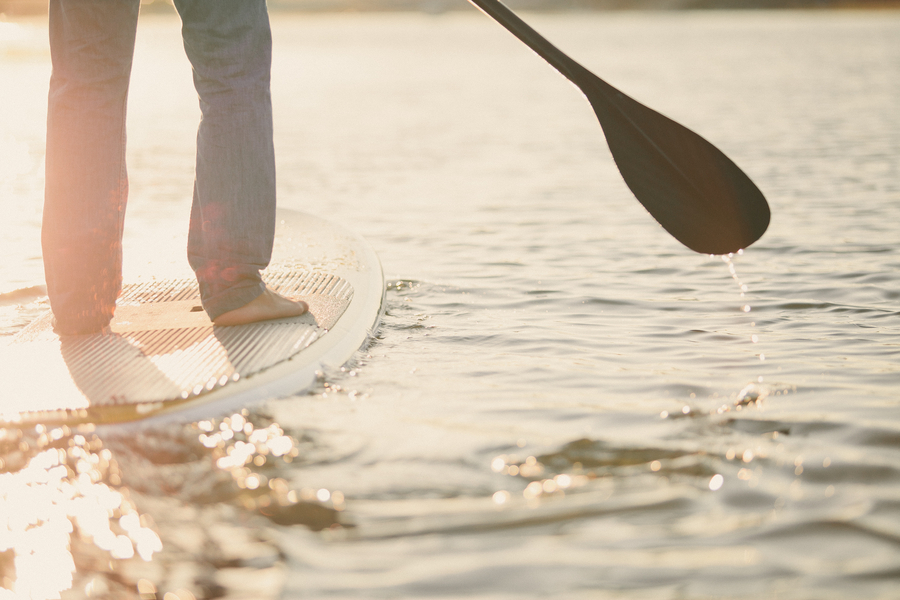 unique engagement photo ideas, engagement photo ideas, paddleboarding photos