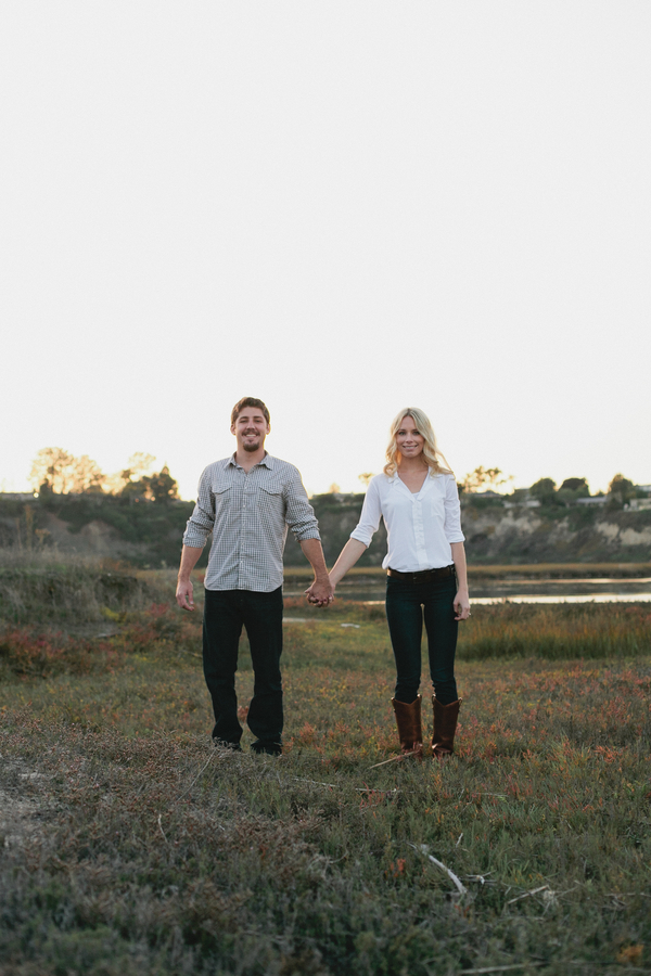 unique engagement photo ideas, engagement photo ideas, paddleboarding photos