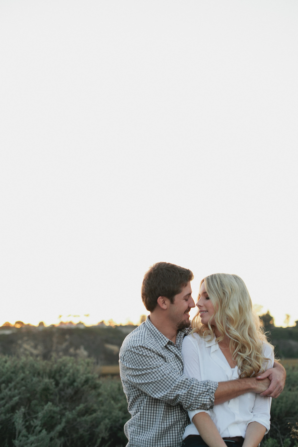 unique engagement photo ideas, engagement photo ideas, paddleboarding photos