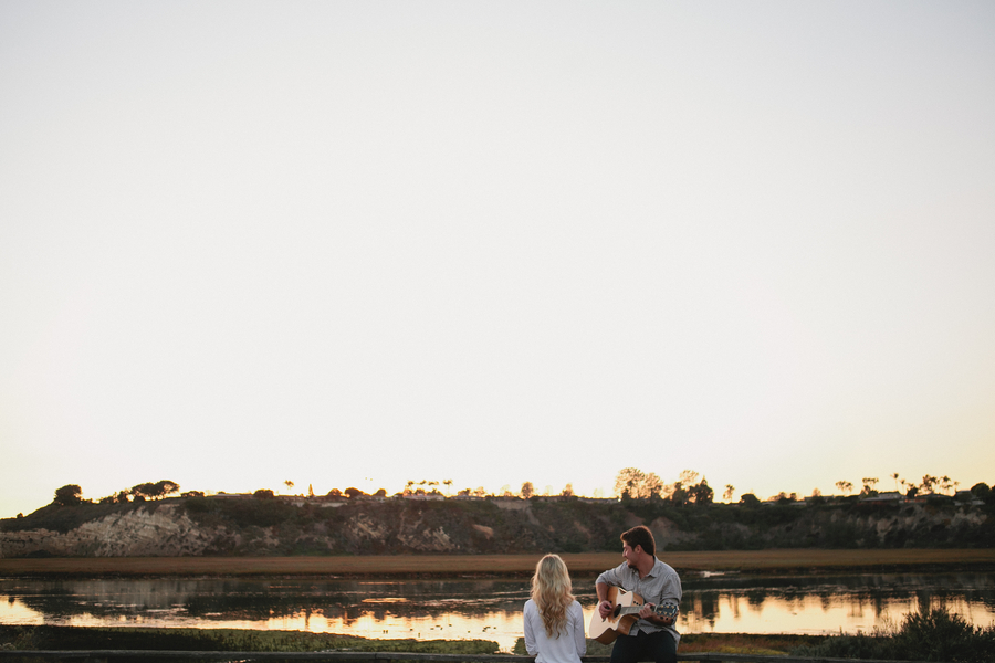 unique engagement photo ideas, engagement photo ideas, paddleboarding photos