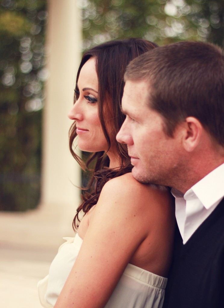 10 year anniversary shoot, anniversary shoot inspiration, urban photoshoot inspiration,