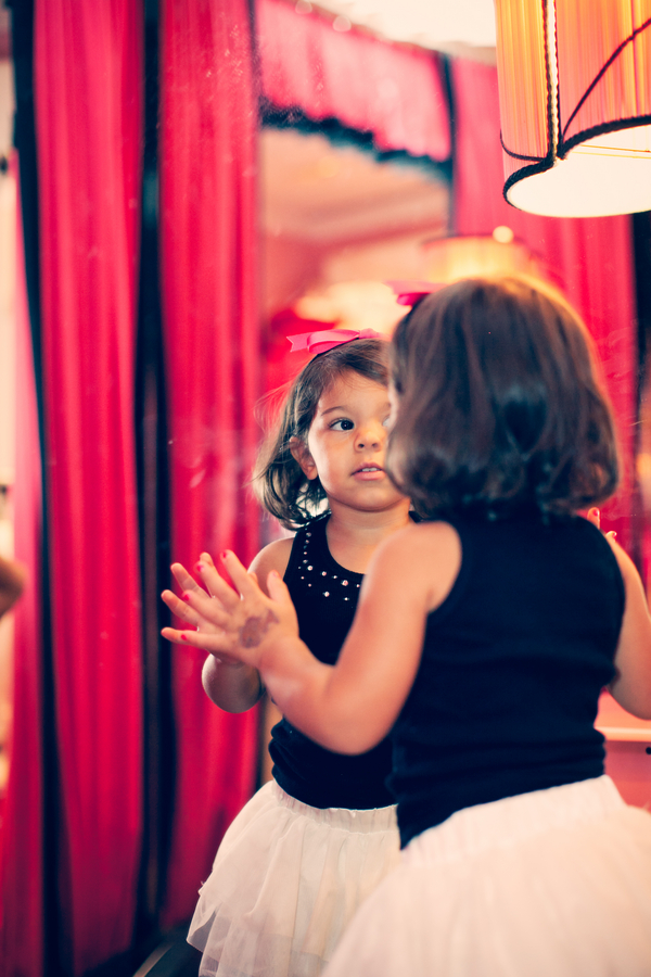 baby shoot, baby girl shoot, Eloise at the plaza, Plaza themed shoot