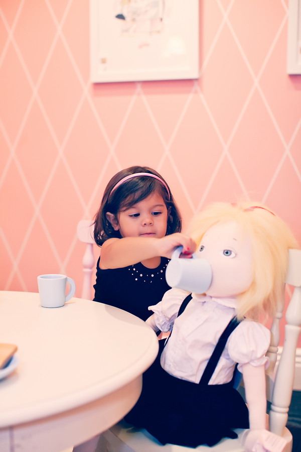 baby shoot, baby girl shoot, Eloise at the plaza, Plaza themed shoot