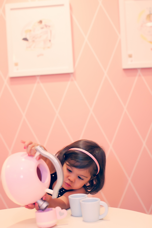 baby shoot, baby girl shoot, Eloise at the plaza, Plaza themed shoot