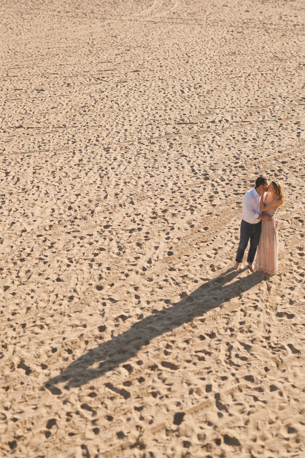 Engagement inspiration, southern california engagement inspiration, boardwalk engagement inspiration, Santa monica Boardwalk, what to wear in your engagment shoot