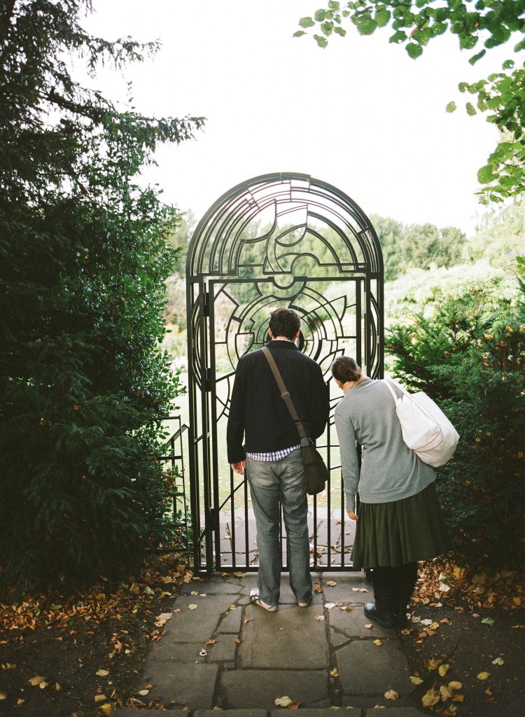 English countryside anniversary shoot, Cambridge Anniversary Shoot, Green wedding inspriation,