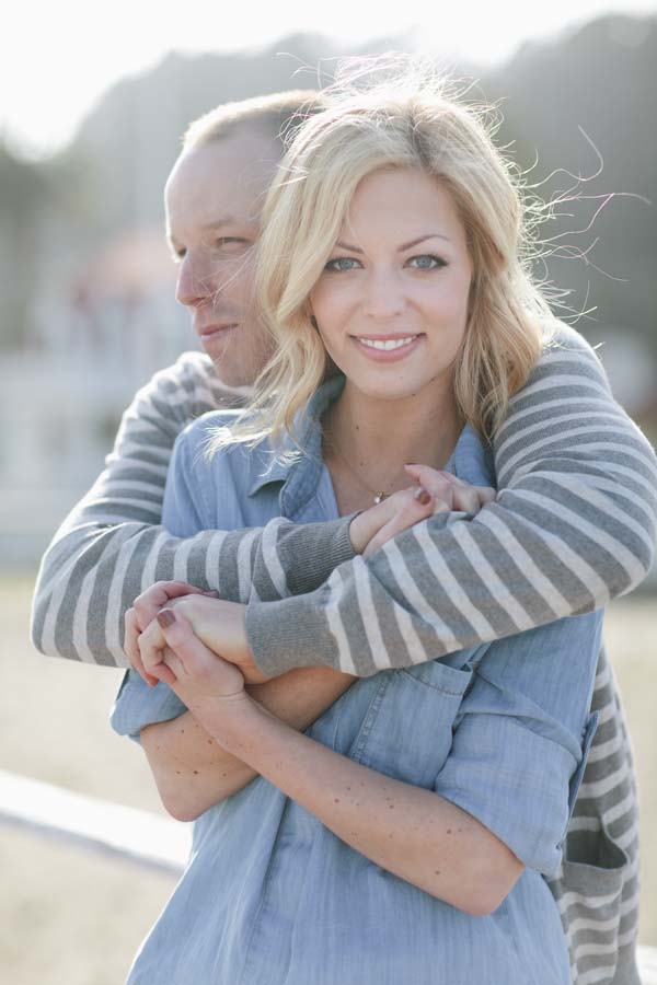 San Francisco engagement session, Bay Area engagement, red, white, blue, beach, sand, sun, peaceful, city life