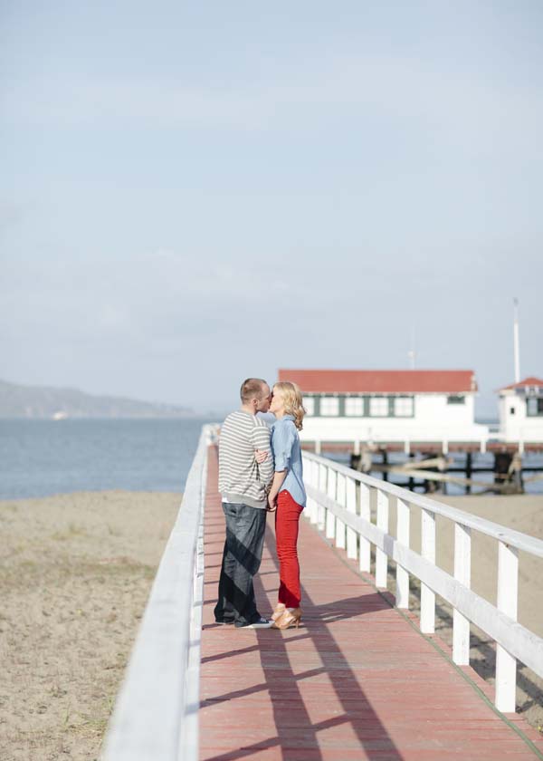 San Francisco engagement session, Bay Area engagement, red, white, blue, beach, sand, sun, peaceful, city life