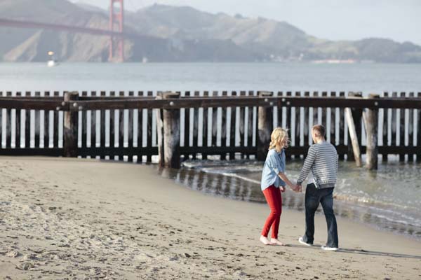 San Francisco engagement session, Bay Area engagement, red, white, blue, beach, sand, sun, peaceful, city life