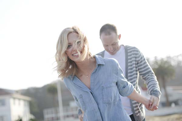 San Francisco engagement session, Bay Area engagement, red, white, blue, beach, sand, sun, peaceful, city life