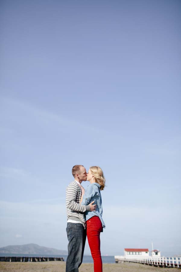 San Francisco engagement session, Bay Area engagement, red, white, blue, beach, sand, sun, peaceful, city life