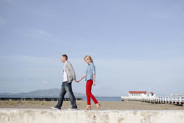 San Francisco engagement session, Bay Area engagement, red, white, blue, beach, sand, sun, peaceful, city life