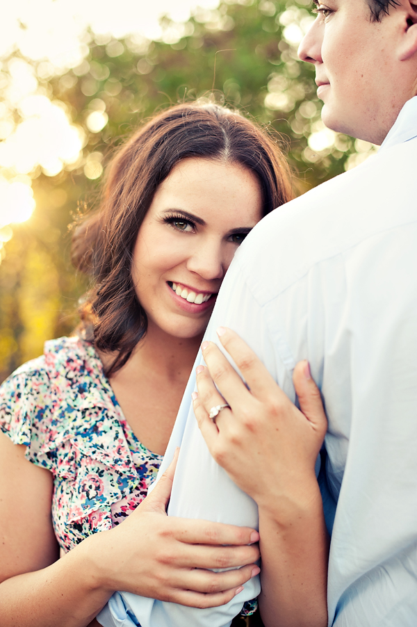 Wedding PR, Wedding Public Relations, WEdding Marketing Expert, plant engagement session, outdoor engagement session, field engagement session, Melissa Munding, sunshine