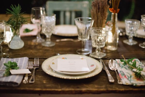 Sustainable dinner party inspiration, hunt and gather, backyard dinner party, cafe lights, mix and match chairs, vintage glassware __Brandi_Welles_Photographer_20121030huntandgather00137PRINT_low