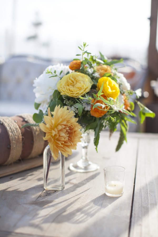 texan going away party, florals, orange, golden, peach, white, wood, glass vase