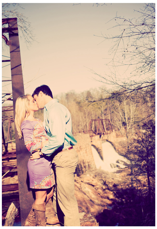 outdoors engagment shoot, South Carolina Engagement photography, River engagement shoot