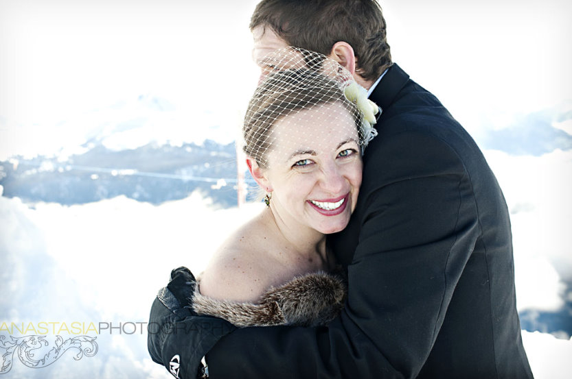 winter wedding inspiration, birdcage veil, Peak 2 Peak Gondola, British Columbia, Canada, snowy wedding inspiration, wedding fur shrug