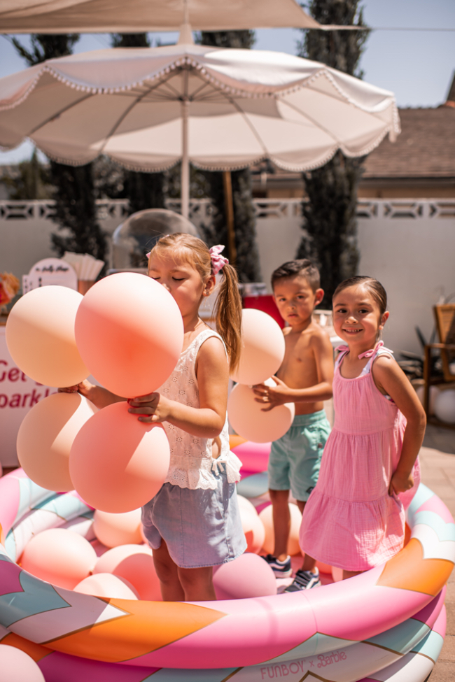 Modern Barbie Dream House Kid's Party