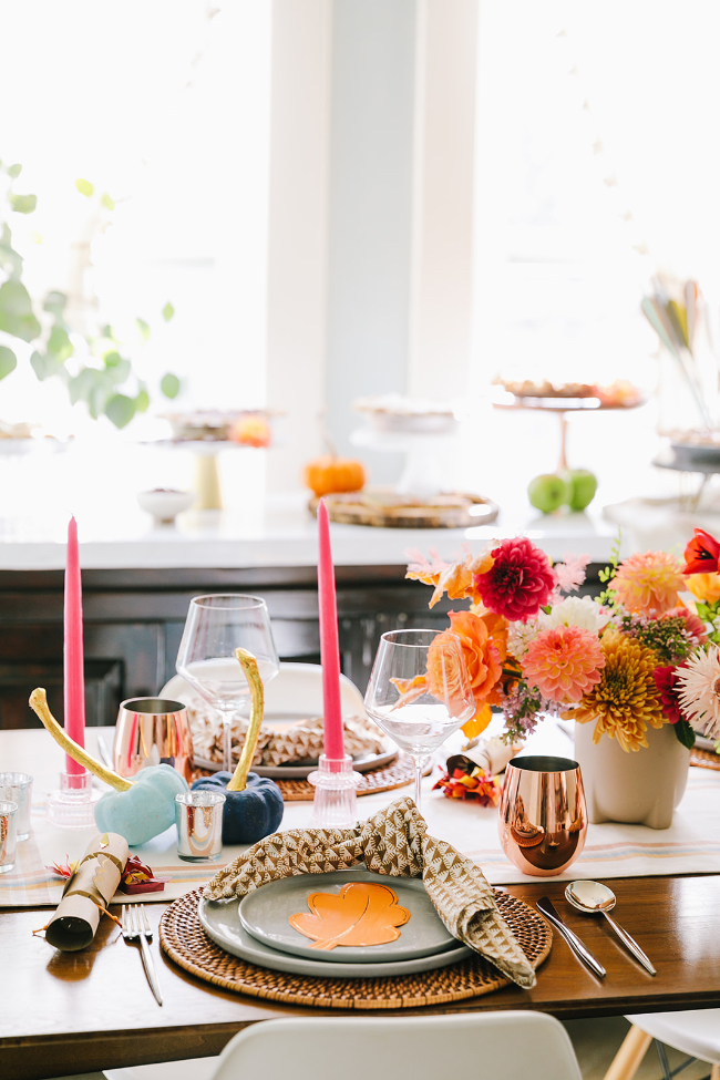 A Modern & Colorful 2021 Thanksgiving Celebration