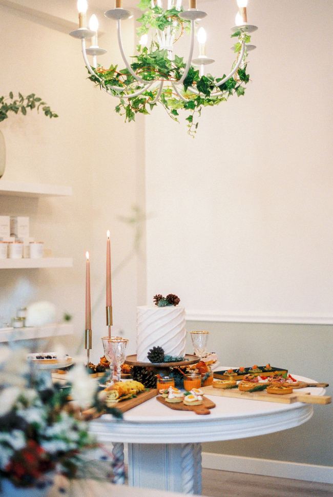 Stunning & Simplistic Modern Holiday Dinner