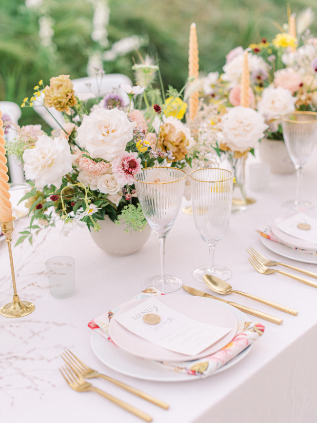 Heirloom Whimsical Prairie-Styled Editorial