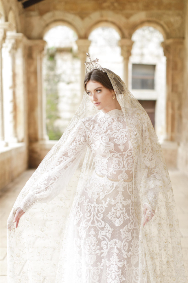 Luxurious & Romantic Burgundy Italian Wedding
