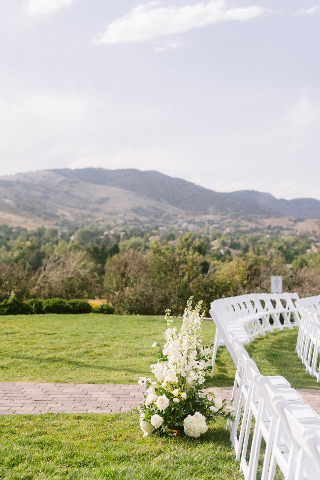 Modern & Simplistic Colorado Historic Estate Wedding