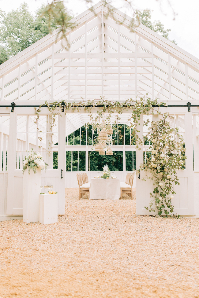 Soft Perfection Of Summery Yellow Wedding Editorial