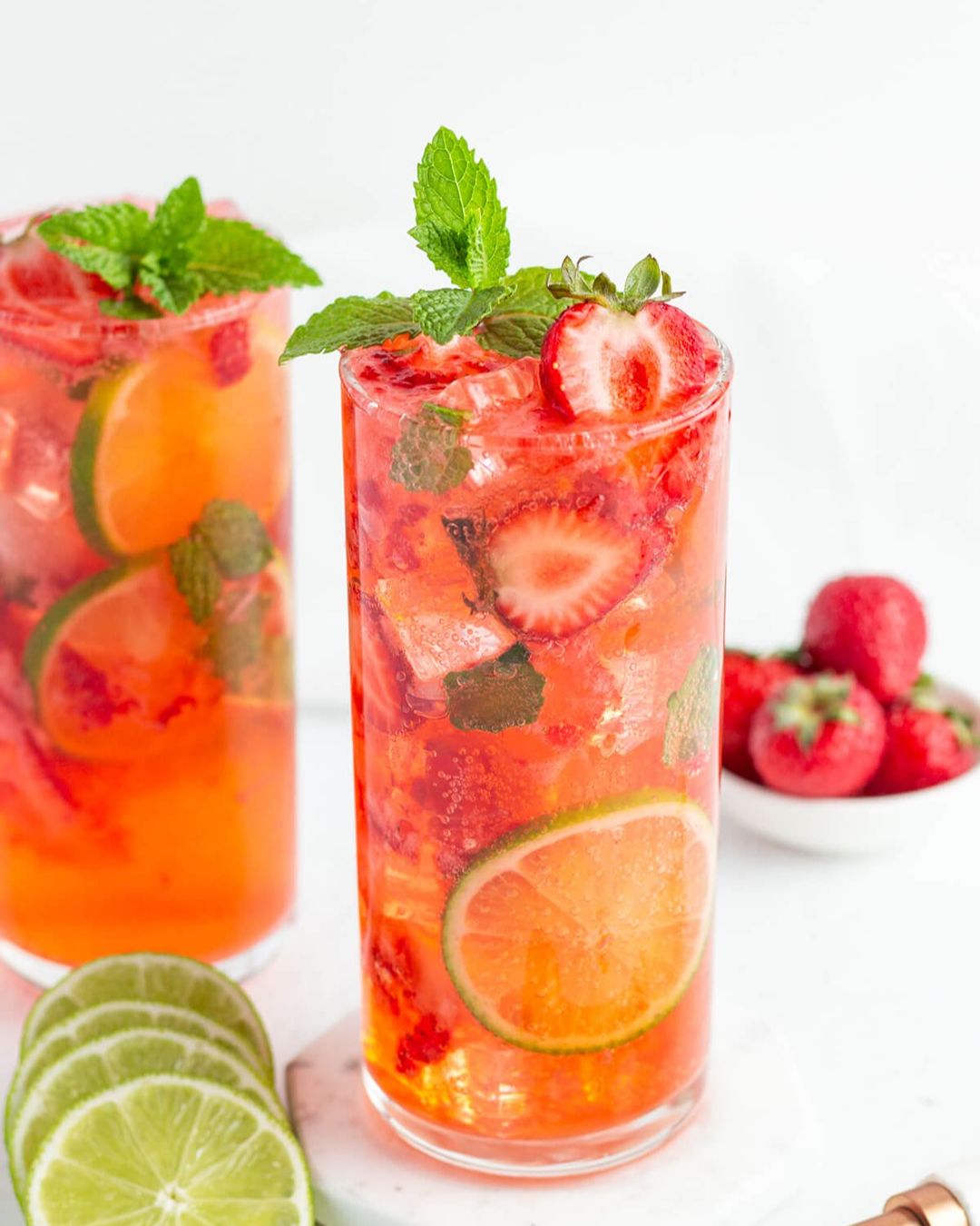 Non-Alcoholic Strawberry Mojito