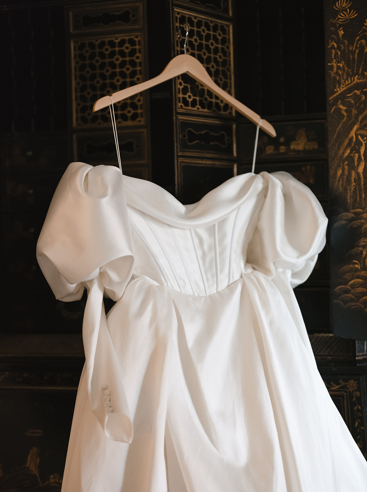 A Fairytale Wedding in Seattle with Tim Burton Inspiration