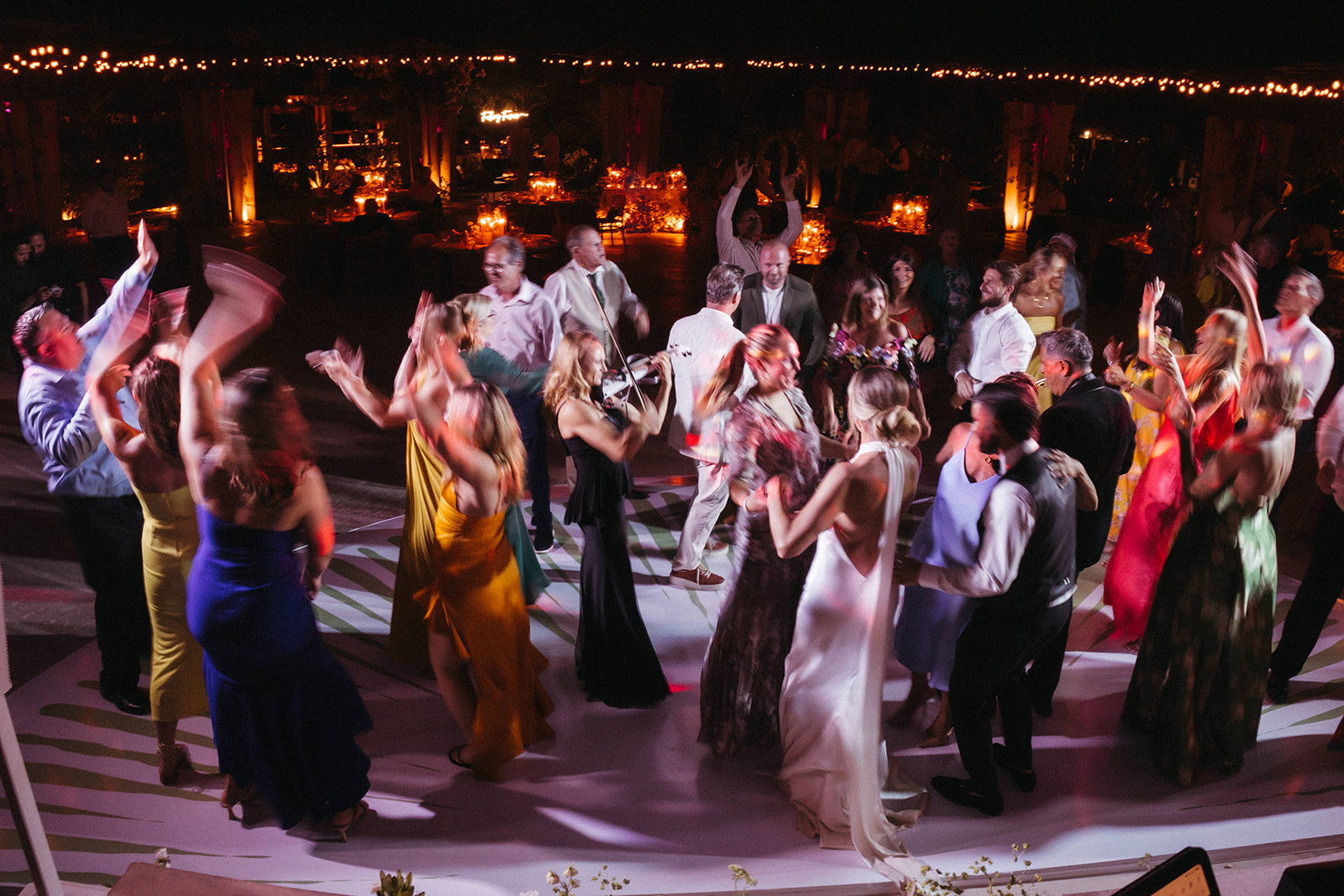 A Destination Wedding in Cabo Filled With Texture and Romance