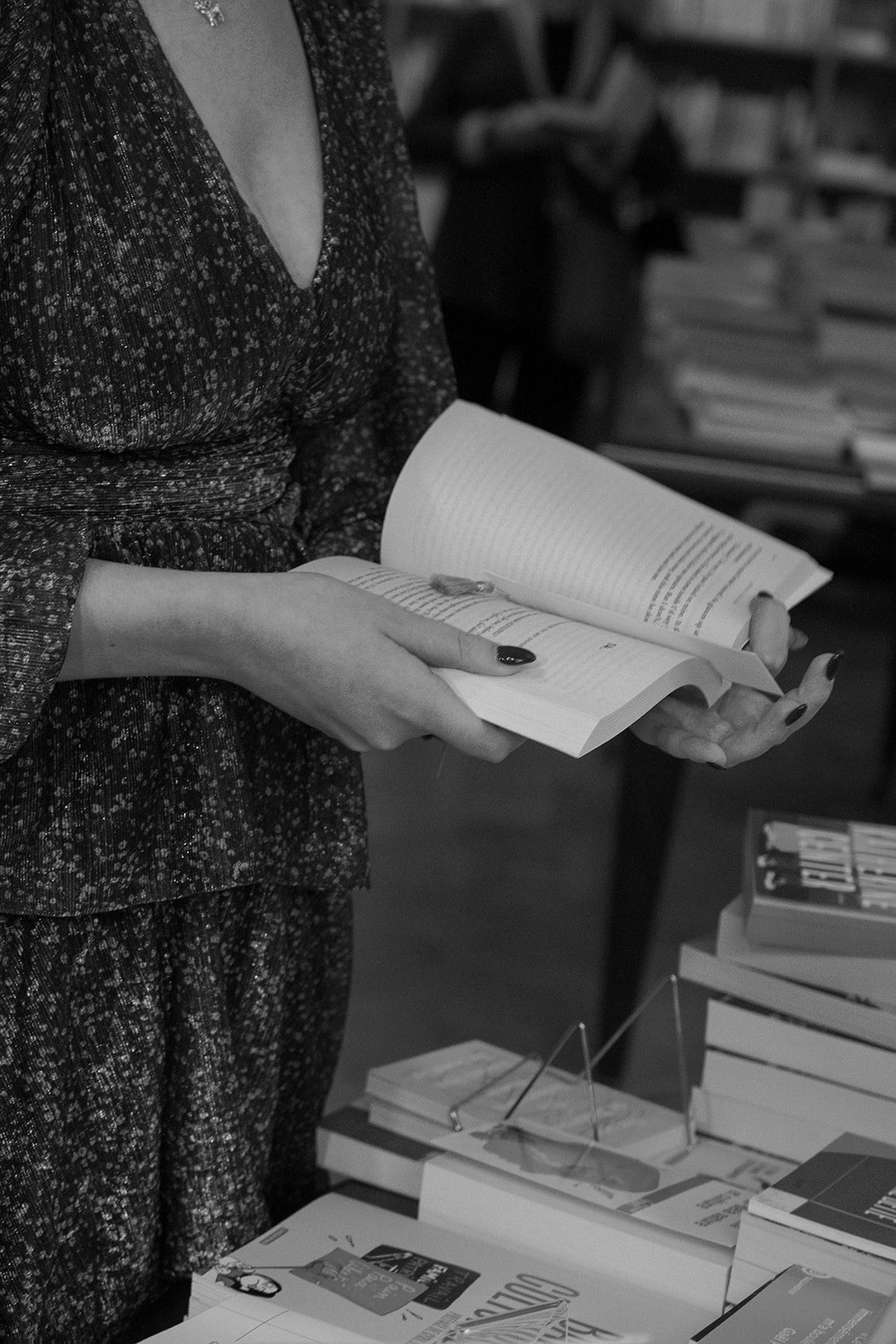 A Taylor Swift–Inspired NYC Proposal That is Every Book Lovers Dream