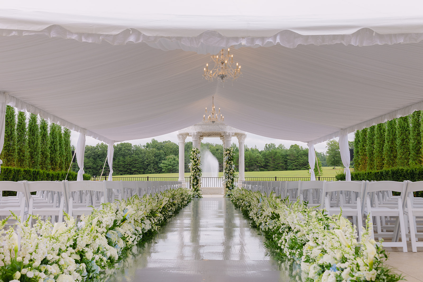 A Romantic Fairytale Wedding With a Surprise Exit