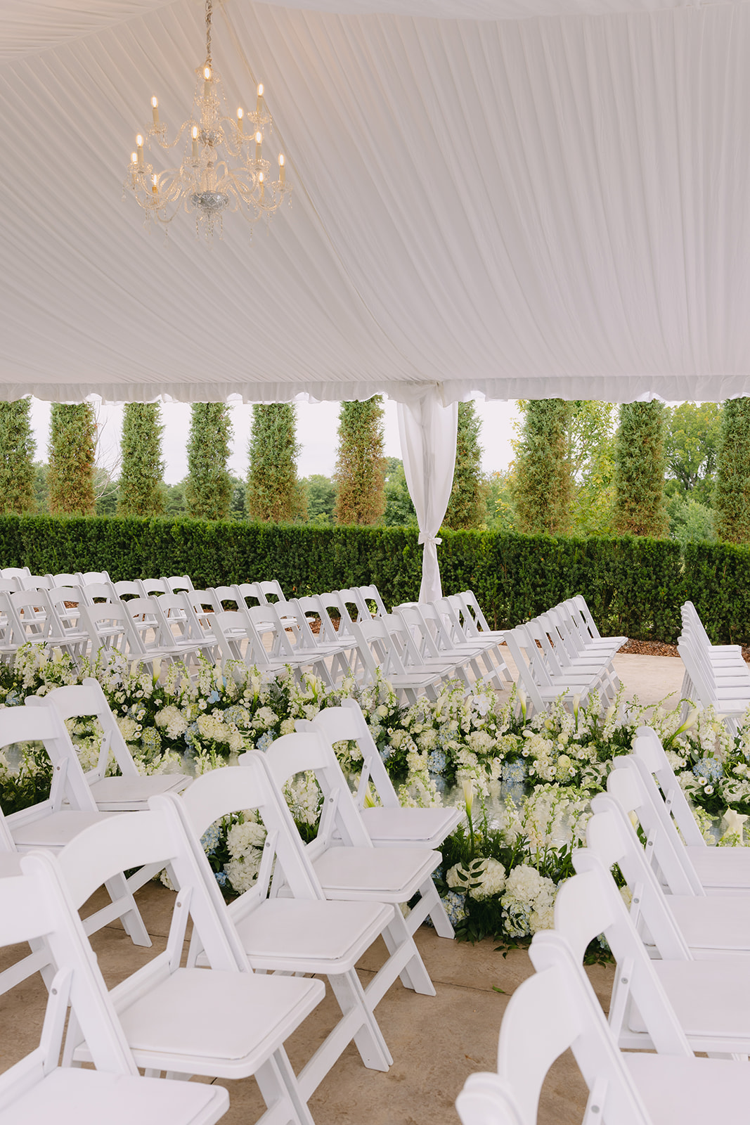 A Romantic Fairytale Wedding With a Surprise Exit