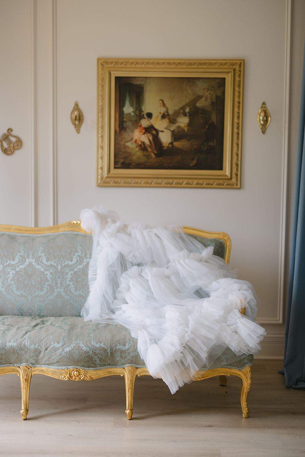 A Romantic Fairytale Wedding With a Surprise Exit