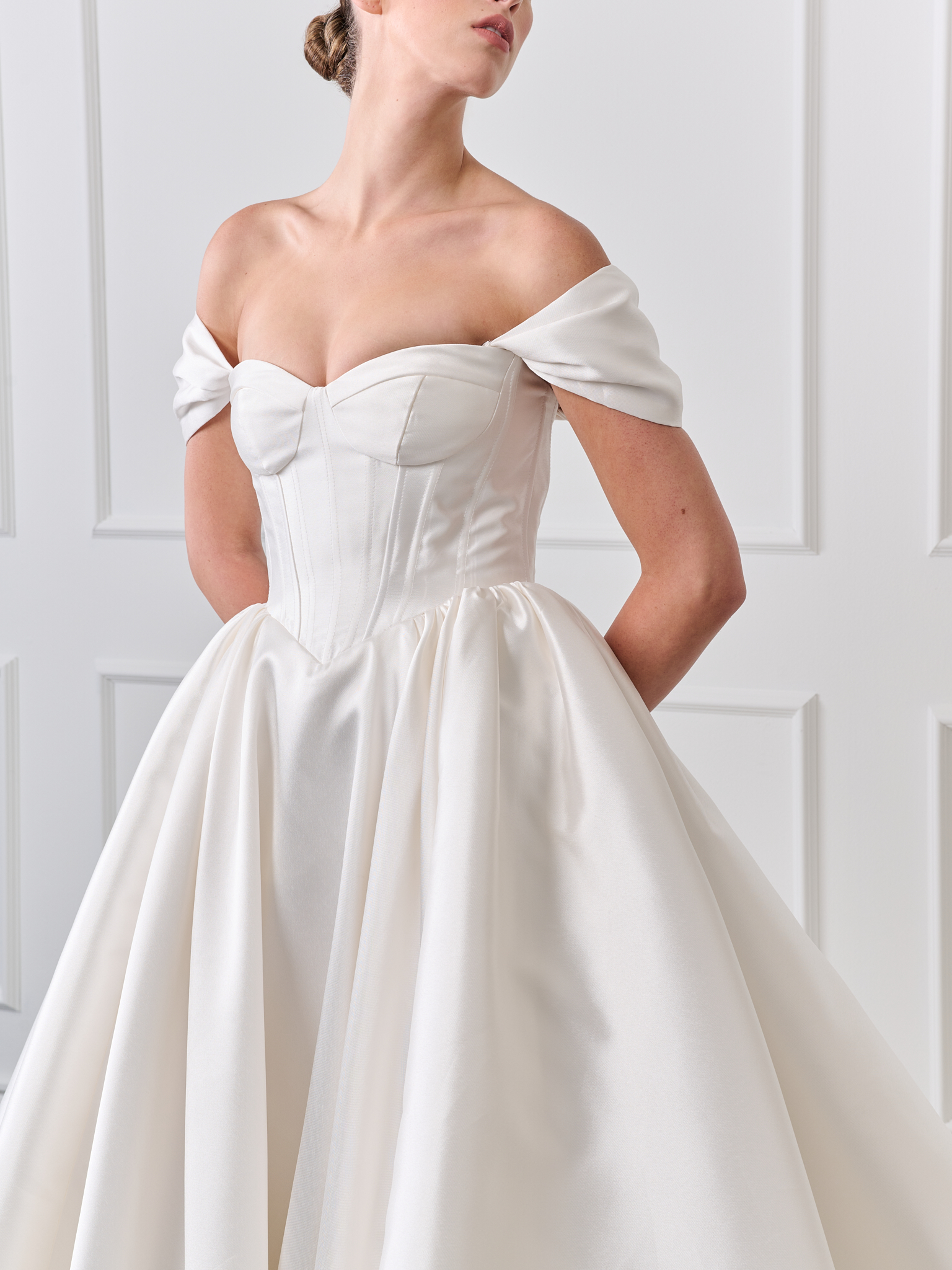 Inside the New Collection from Bridal Designer Guillermo Pharis