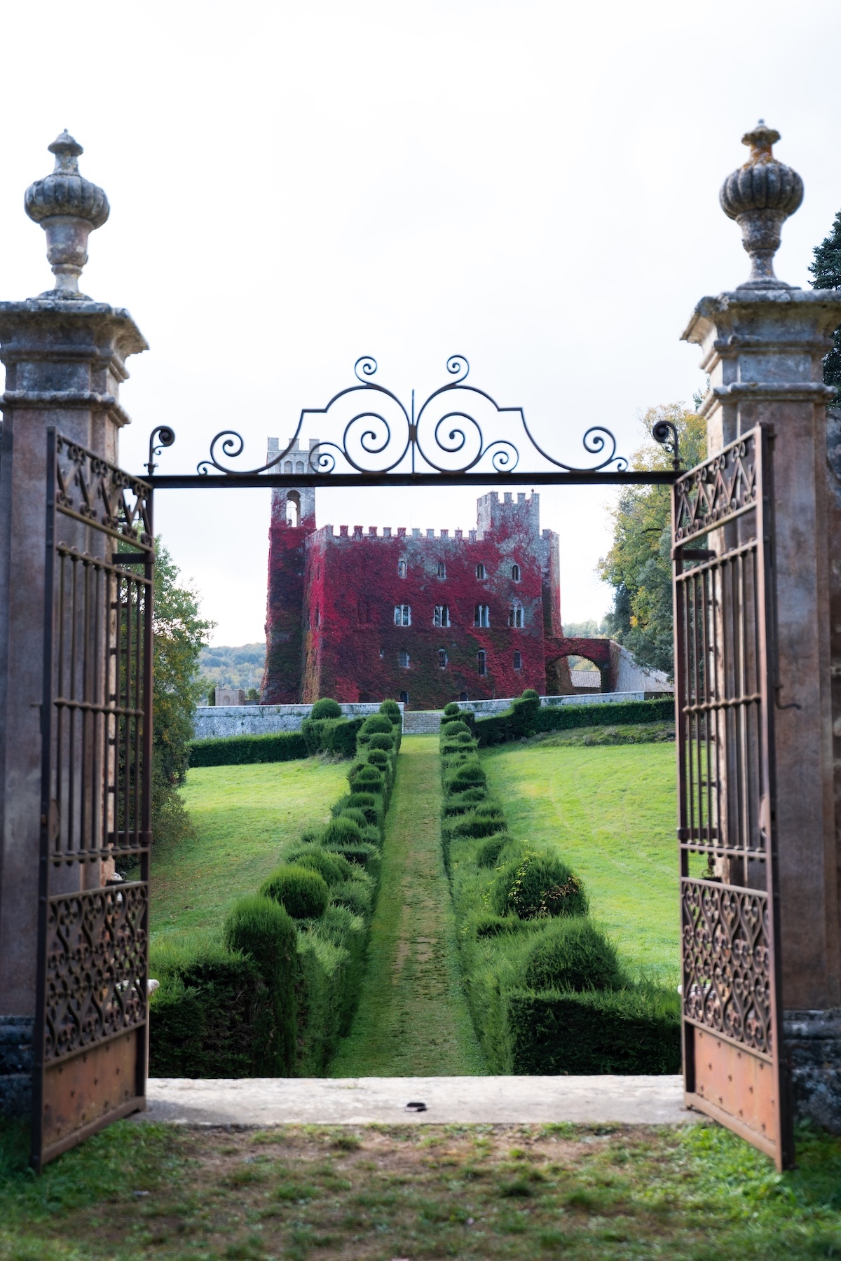 A European Wedding at Tuscan Venue Castello di Celsa