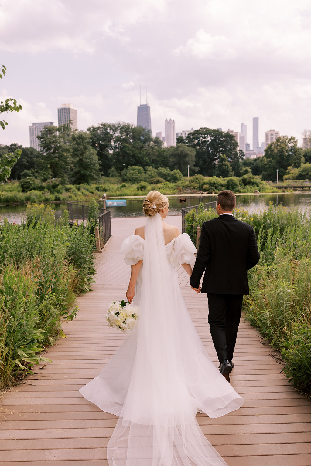 What Your Wedding Planner Really Does on Wedding Day | Inspired By This