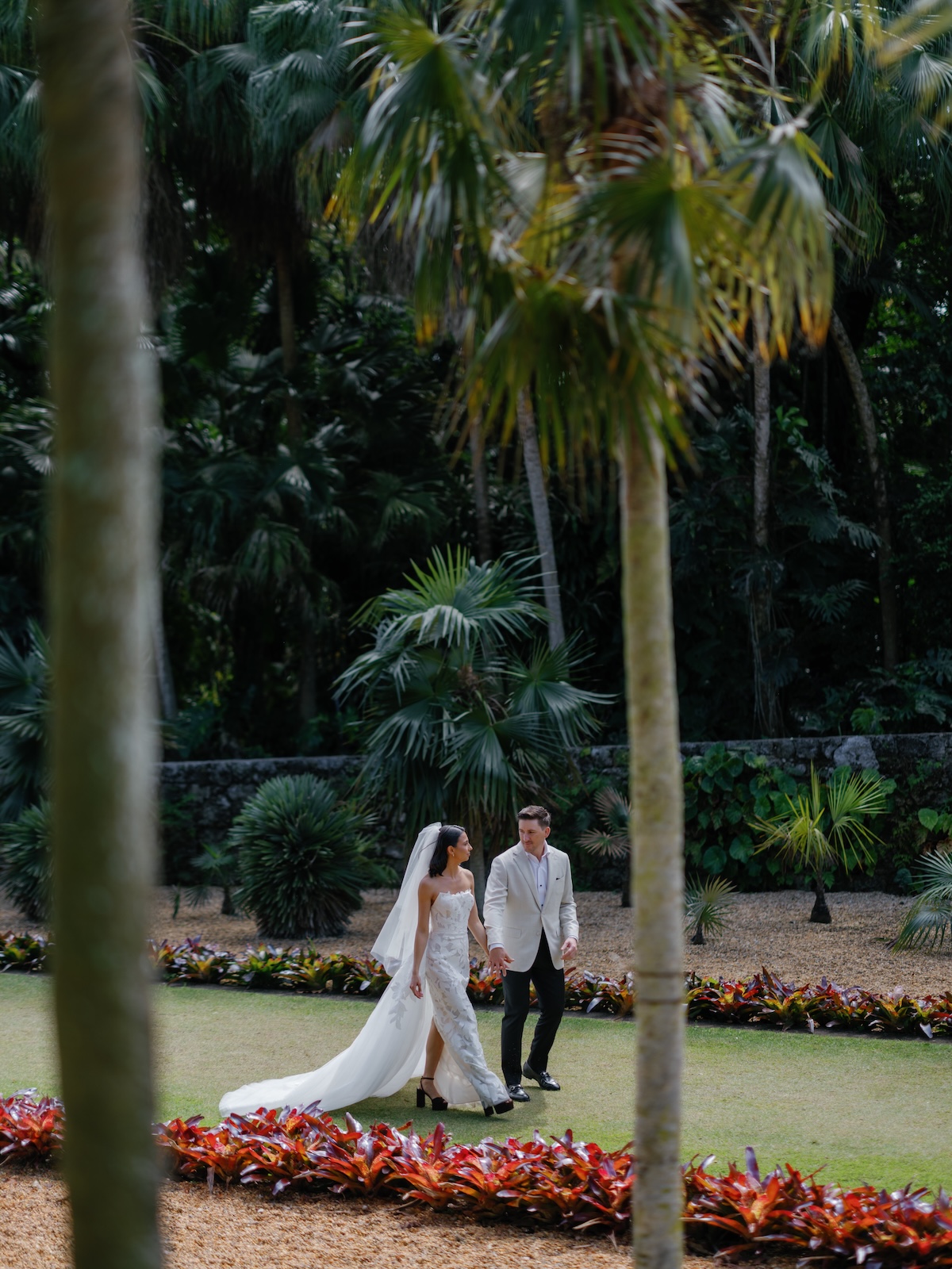 An Intimate Miami Wedding With Chapel Vows and a Romantic Dinner